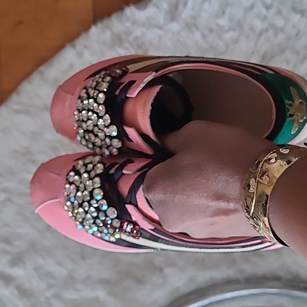Gucci Pink and Black Women's Sneakers - Picture 2 of 8